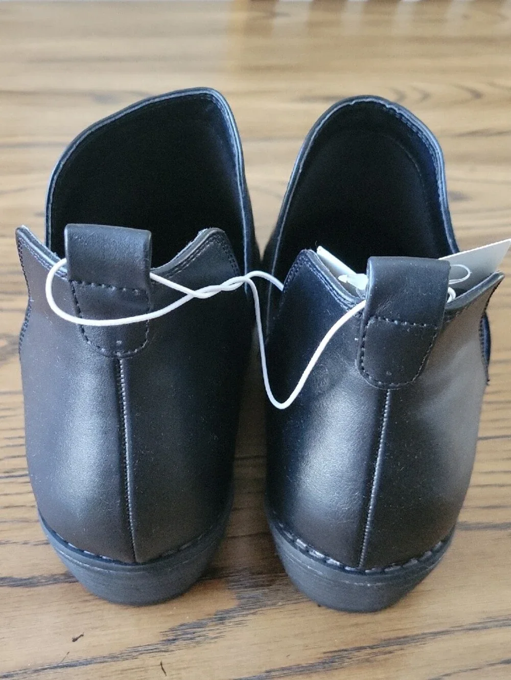 Universal Thread Boots Womens 11 Nora V-Cut Casual Ankle Bootie Black Low Heels